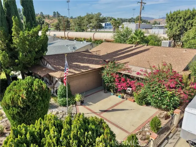 27340 Arriola Avenue, Saugus, CA 91350 - #3