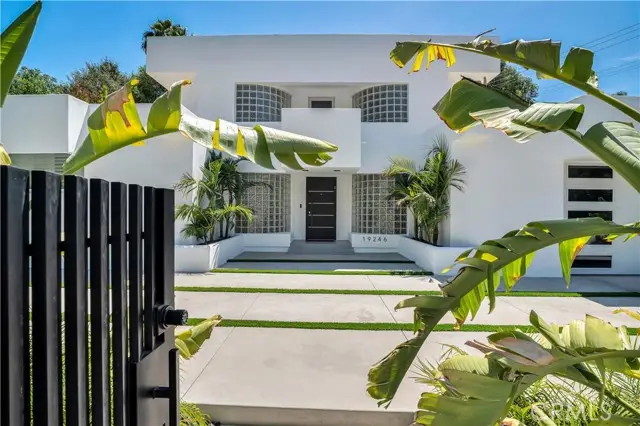 19246 Rosita Street, Tarzana, CA 91356 - #2