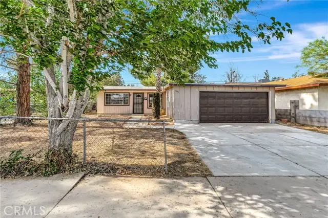 1033 Holguin, Lancaster, CA 93534 - #2