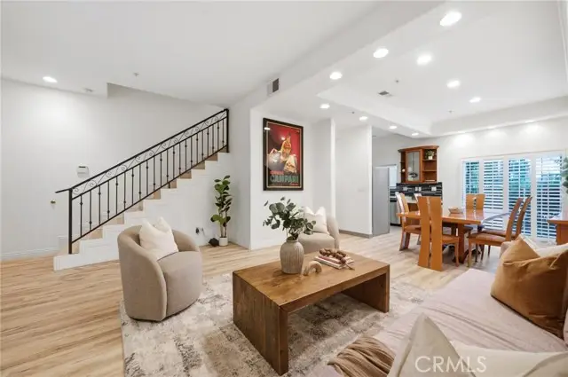 10833 Kling Street  #4, North Hollywood, CA 91602 - #1