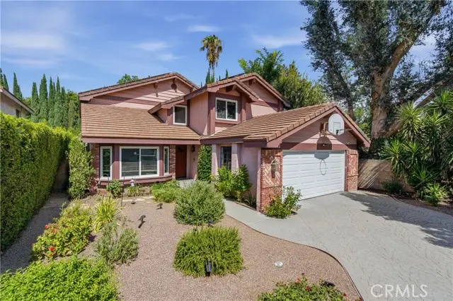 5943 Julian, Tarzana, CA 91356 - #1