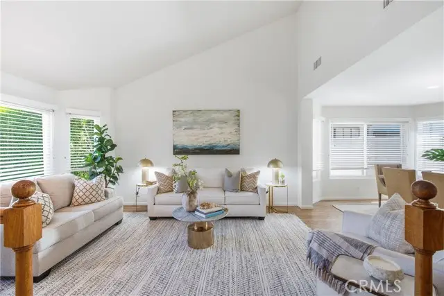 5943 Julian, Tarzana, CA 91356 - #2