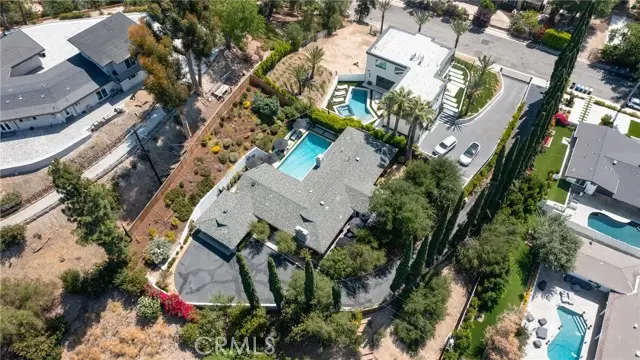 5117 Lubao Avenue, Woodland Hills, CA 91364 - #2