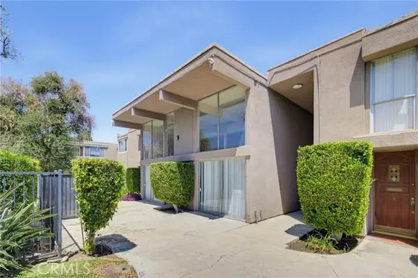 18134 Killion Street  #4, Tarzana, CA 91356