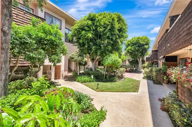 5349 Newcastle  #56, Encino, CA 91316 - #3