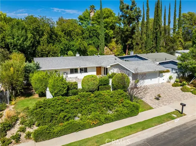 5300 Blanco Avenue, Woodland Hills, CA 91367 - #3