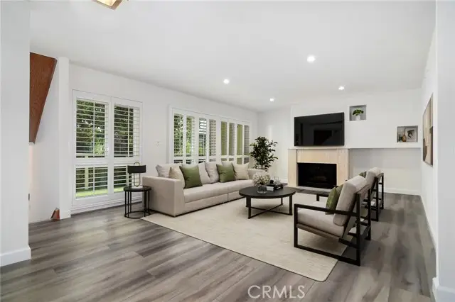 5255 Coldwater Canyon Avenue  #E, Sherman Oaks, CA 91401 - #1