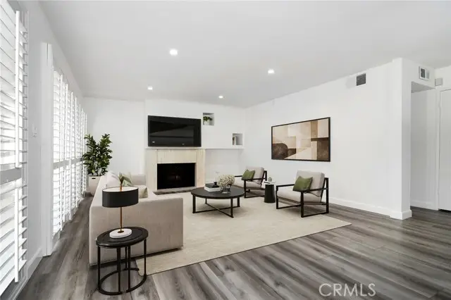 5255 Coldwater Canyon Avenue  #E, Sherman Oaks, CA 91401 - #2