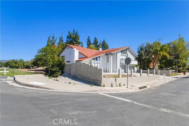 19865 Hiawatha Street, Chatsworth, CA 91311 - #2