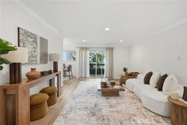 23679 Park Capri  #14, Calabasas, CA 91302