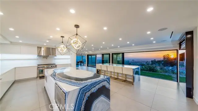 1001 Via Alta, Burbank, CA 91501 - #2