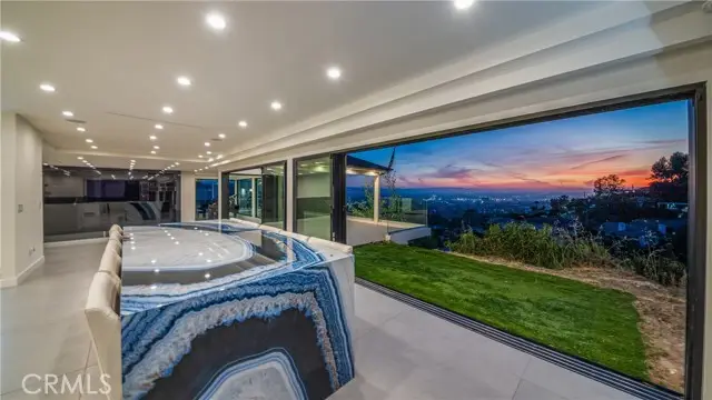 1001 Via Alta, Burbank, CA 91501 - #3