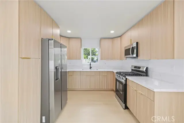 28201 Hot Springs, Canyon Country, CA 91351 - #2
