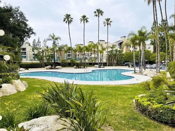 5500 Owensmouth  #218, Woodland Hills, CA 91367