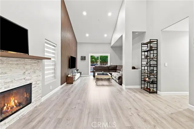 13638 Dronfield Avenue, Sylmar, CA 91342 - #3
