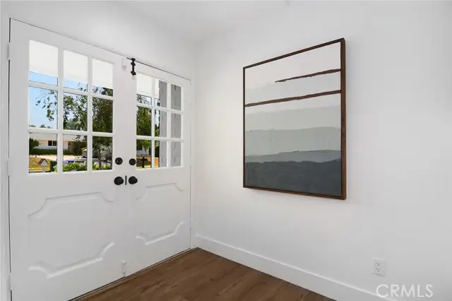 5655 Ramara Avenue, Woodland Hills, CA 91367 - #2