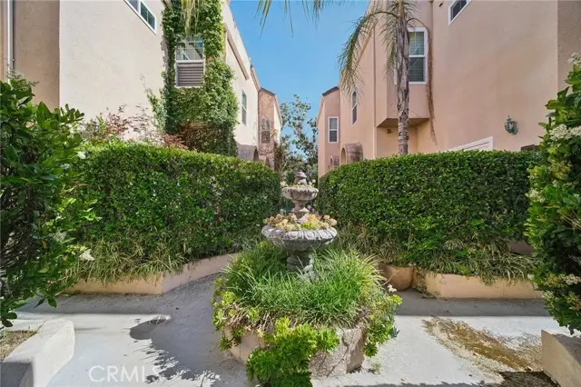 10659 Bloomfield Street, Toluca Lake, CA 91602 - #3