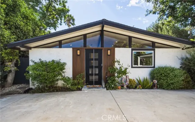 19705 Hamlin Street, Woodland Hills, CA 91367 - #1
