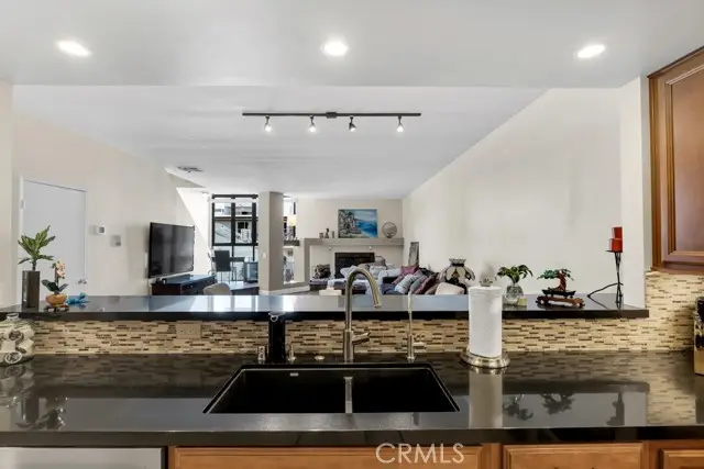 5230 Bellingham  #7, Valley Village, CA 91607 - #3