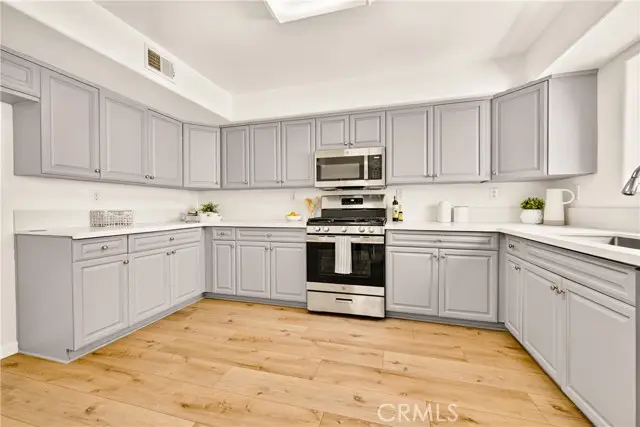 6446 Woodley Avenue  #3, Van Nuys, CA 91406 - #2