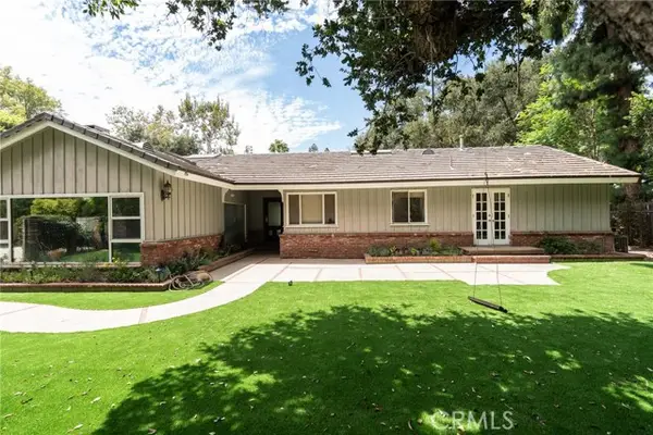 10461 Andora, Chatsworth, CA 91311