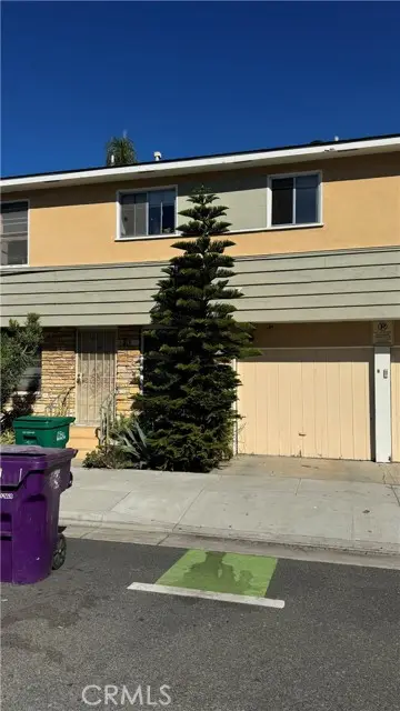 947 Broadway  #2, Long Beach, CA 90802