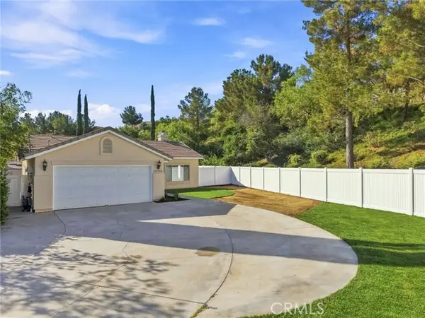 19735 Skyview Court, Canyon Country, CA 91351