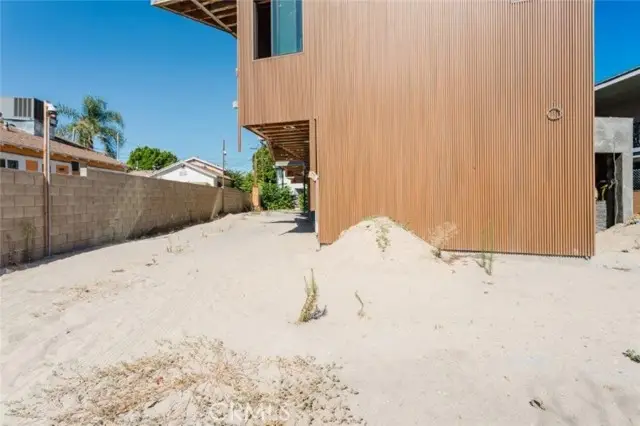 6651 Camellia Avenue, North Hollywood, CA 91606 - #2