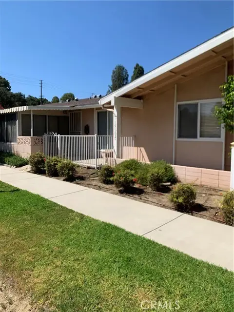 19162 Avenue Of The Oaks  #B, Newhall, CA 91321