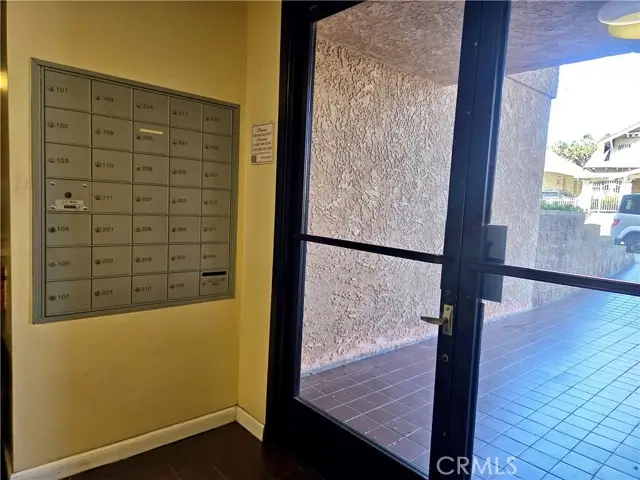 200 Reno  #102, Los Angeles, CA 90057 - #3