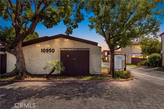 10950 Saticoy  #20, Sun Valley, CA 91352 - #1