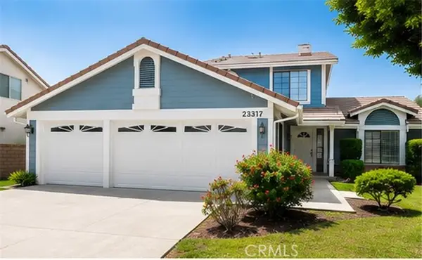 23317 Saticoy Street, Canoga Park, CA 91304