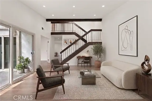 10120 Larwin Avenue  #3, Chatsworth, CA 91311 - #1