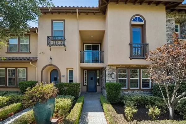 28565 Herrera Street  #100, Valencia, CA 91354