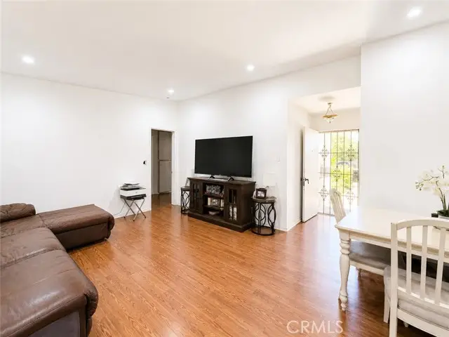 14937 Oswald, Sylmar, CA 91342 - #2