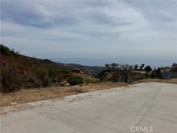 24000 Hovenweep Dr, Malibu, CA 90265