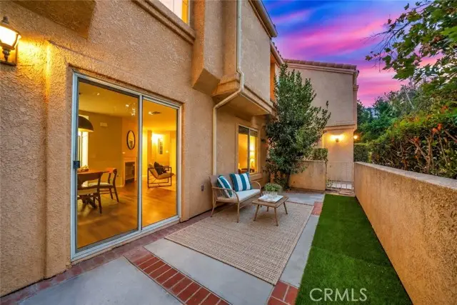 25112 Steinbeck Avenue  #D, Stevenson Ranch, CA 91381 - #3