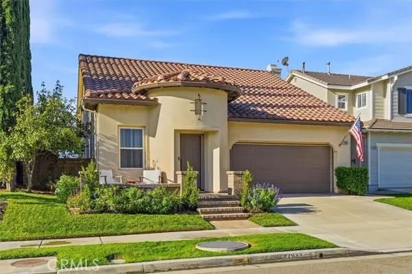 27933 Mariposa Street, Valencia, CA 91355