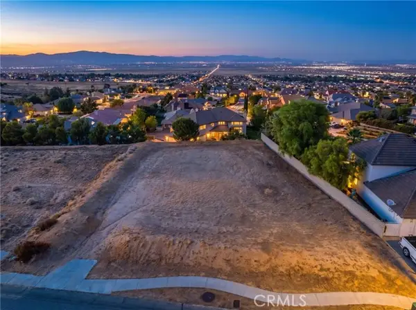 6831 Sycamore LN, Quartz Hill, CA 93551