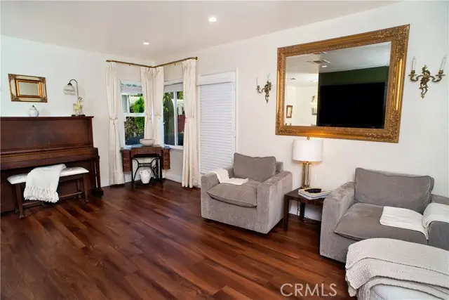 6655 Yarmouth Avenue, Reseda, CA 91335 - #2