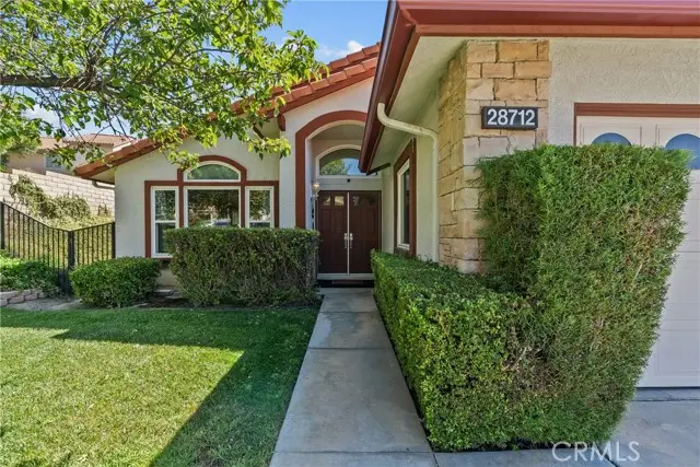 28712 Park Woodland, Saugus, CA 91390 - #2