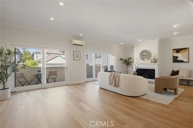 1037 18th Street  #9, Santa Monica, CA 90403 - #2