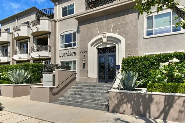 4424 Whitsett Avenue  #107, Studio City, CA 91604