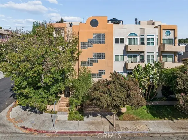 4230 Colfax  #304, Studio City, CA 91604 - #1