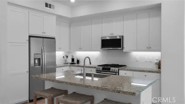 27410 Merlin Pl.  #203, Valencia, CA 91381