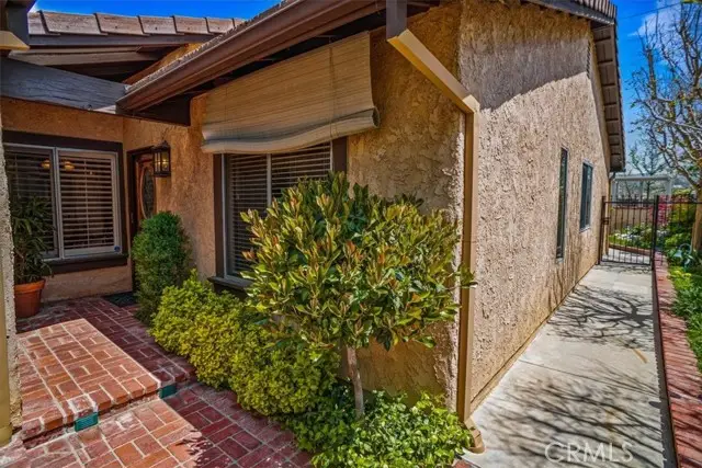 25628 Alicante, Valencia, CA 91355 - #3