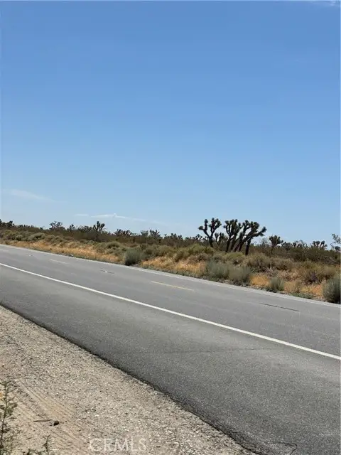 0 235, Palmdale, CA 93591