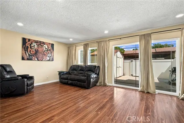6629 Wilbur Avenue  #22, Reseda, CA 91335 - #2