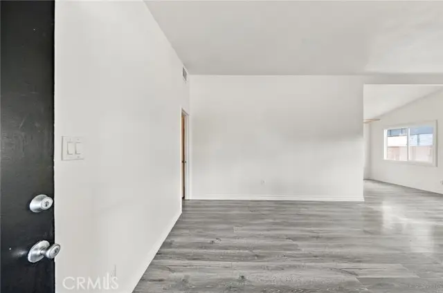 18707 Lull, Reseda, CA 91335 - #3