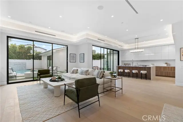 4437 Calhoun Avenue, Sherman Oaks, CA 91423 - #3
